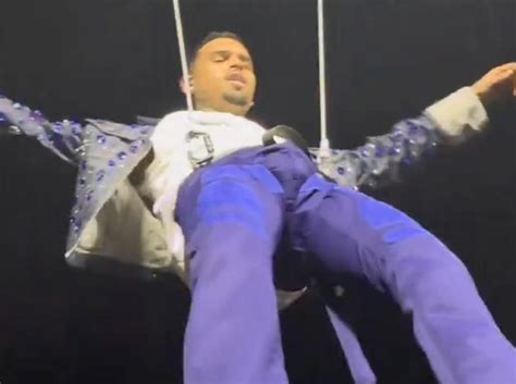 chris brown dickpic|Chris Brown Goes Viral For His Bulge After Being Twerked On By。